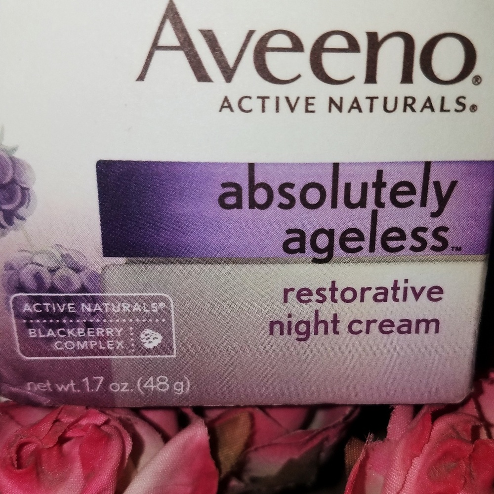 Aveeno absolutely ageless restorative night cream